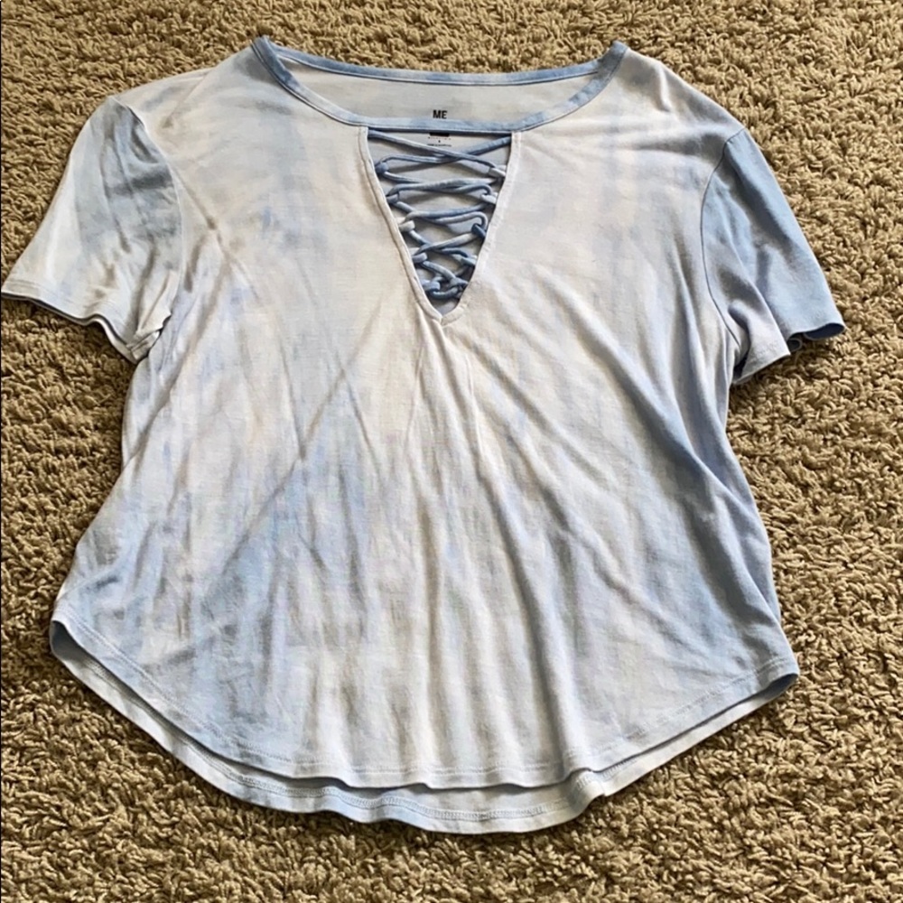 laced up tshirt